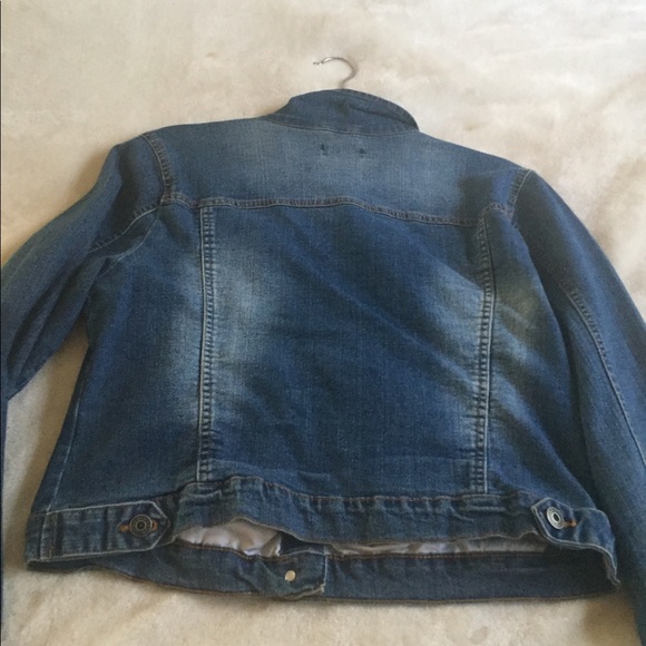 Jean jacket - Picture 2 of 4